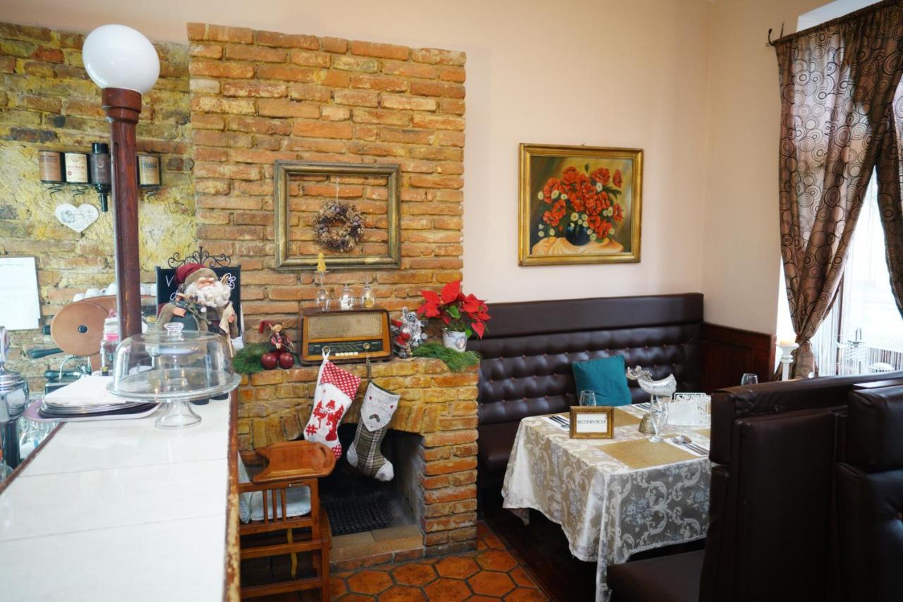 Penzion Restaurant Jakub 포프라트 외부 사진